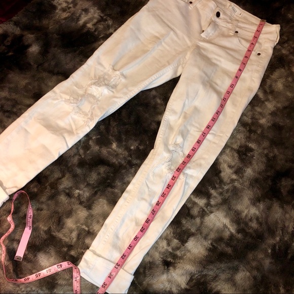 WHITE DISTRESSED DENIM - Picture 2 of 4